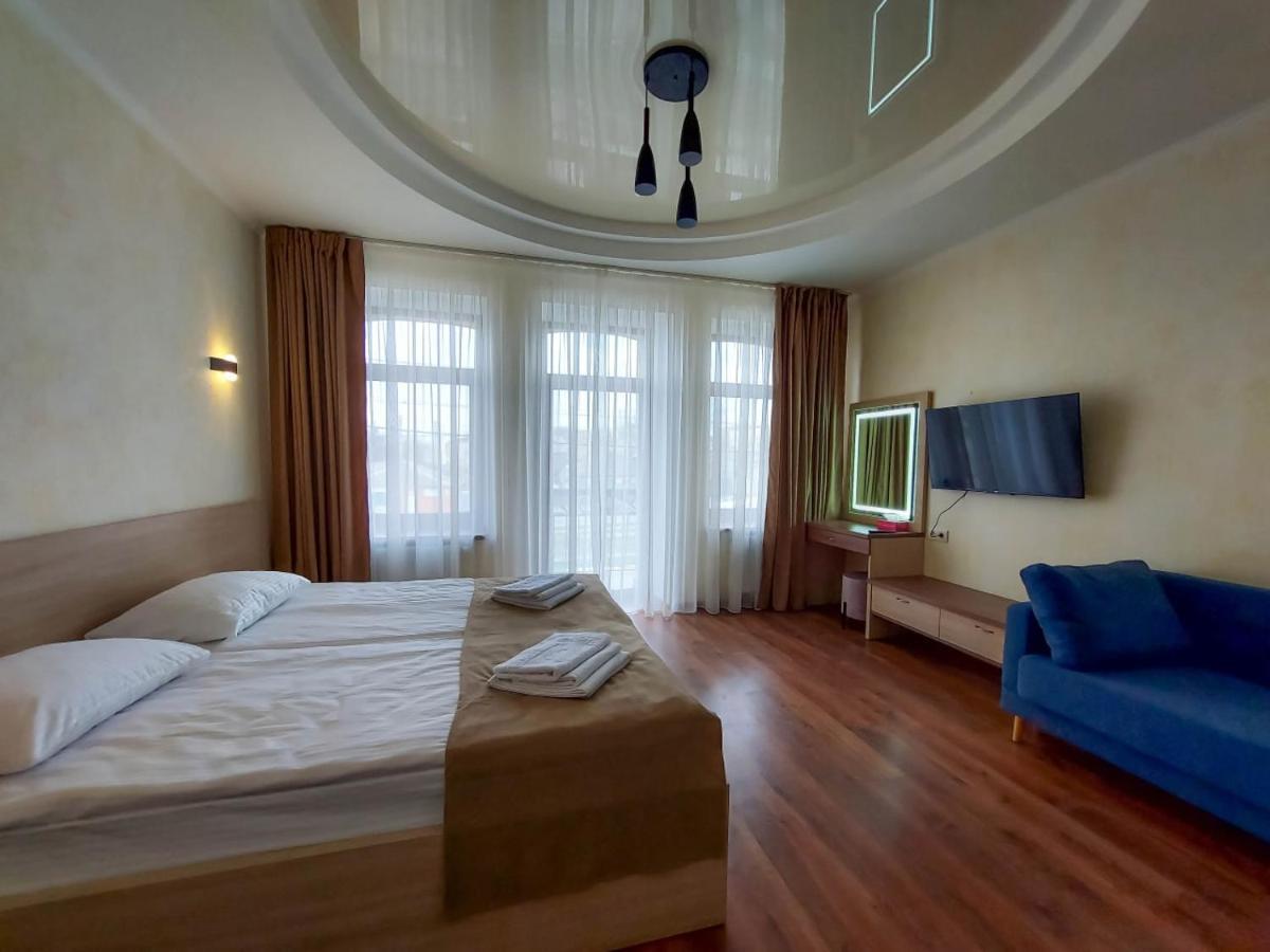 Graff Hotel Dnipro Exterior photo